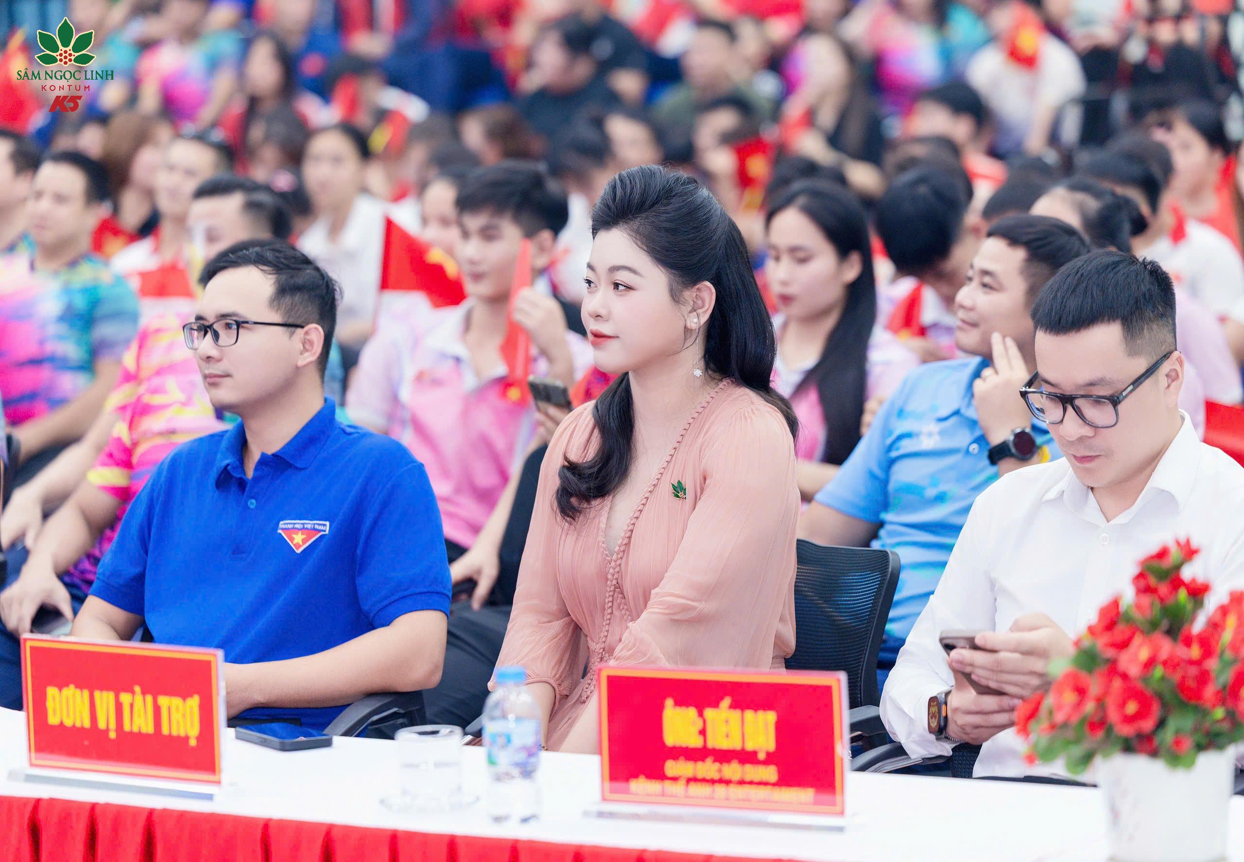 Đại diện Vingin tham sự sự kiện.
